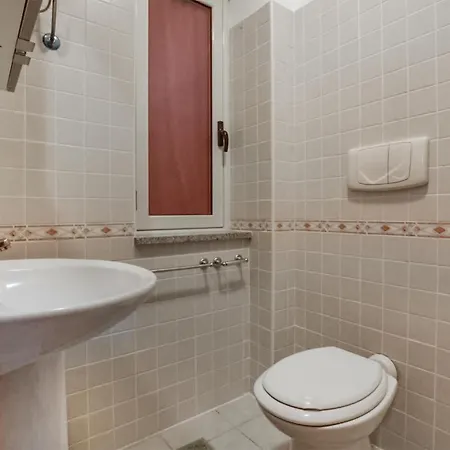 Stunning Apartment In Isca Marina *